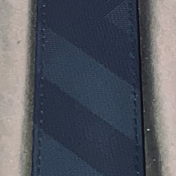 Brand new Burberry belt with tag - Picture 2 of 8
